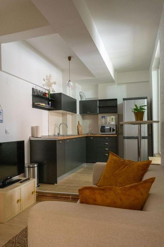 Hostel Denica Skopje Eksteriør bilde