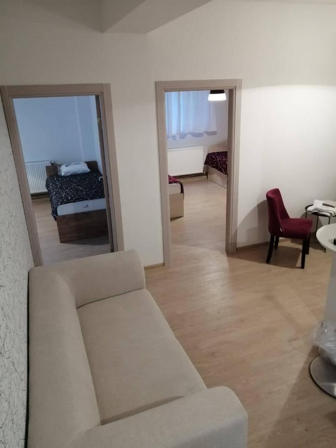 Hostel Denica Skopje Eksteriør bilde
