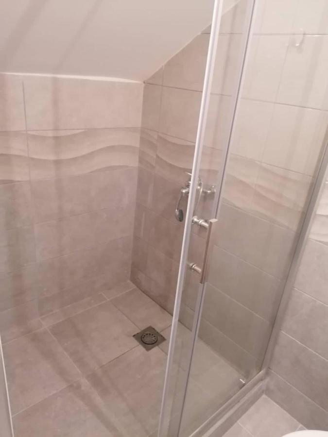 Hostel Denica Skopje Eksteriør bilde