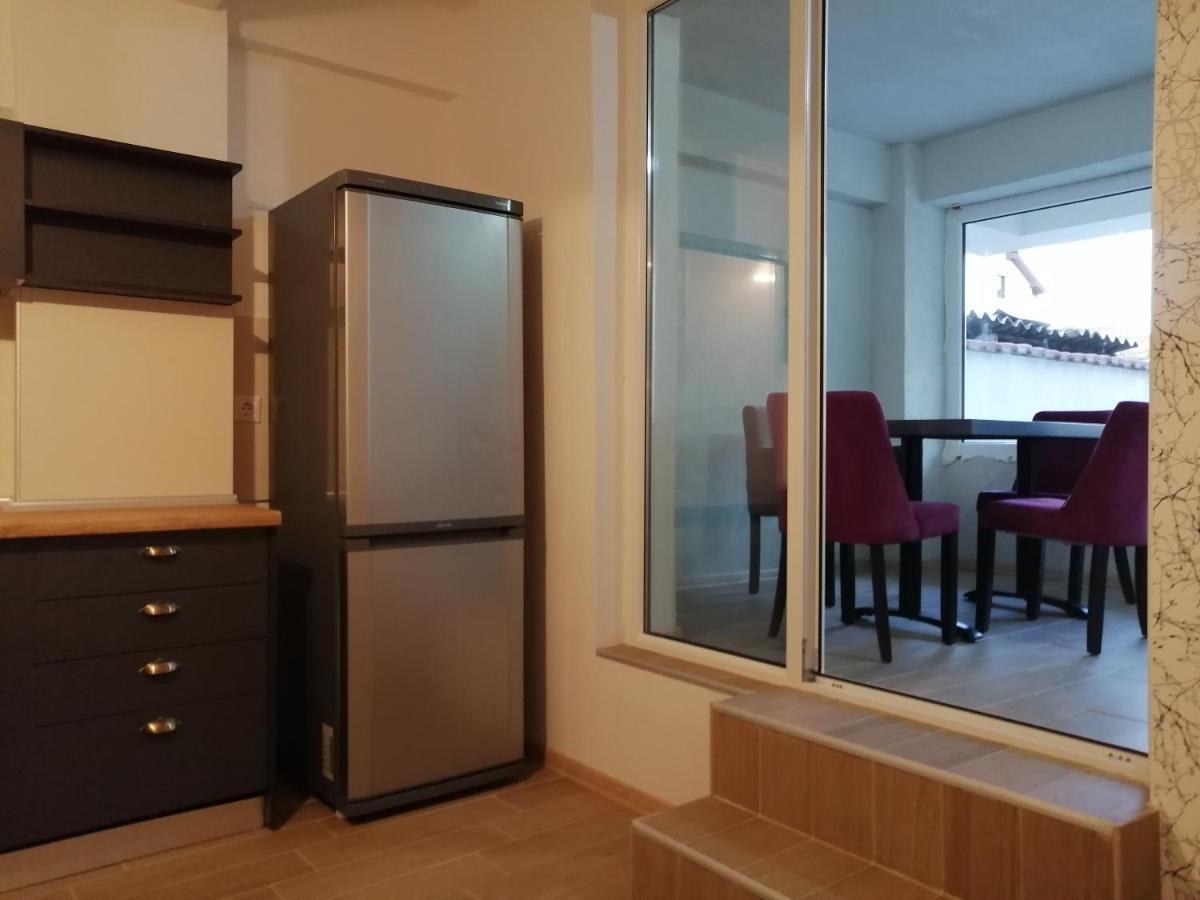 Hostel Denica Skopje Eksteriør bilde