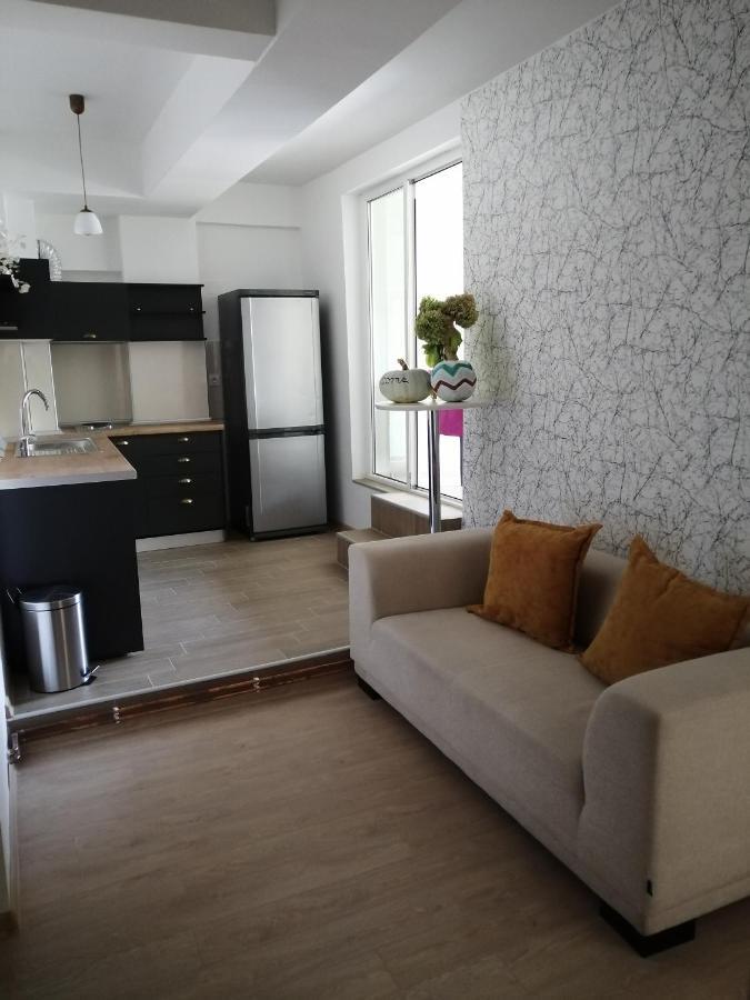 Hostel Denica Skopje Eksteriør bilde